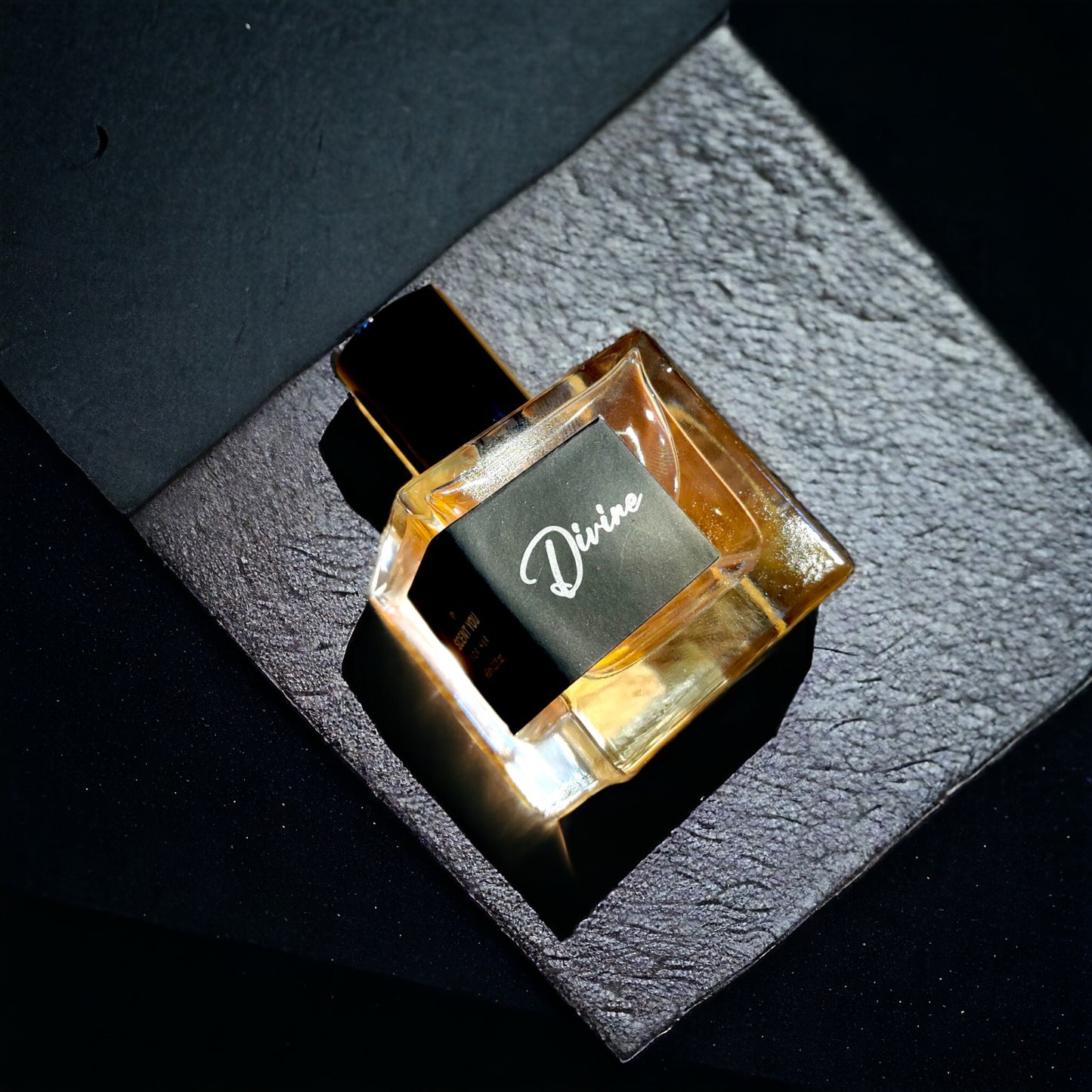 Divine | Nearest Match to Lil Fleur by Byredo ScentYou.pk
